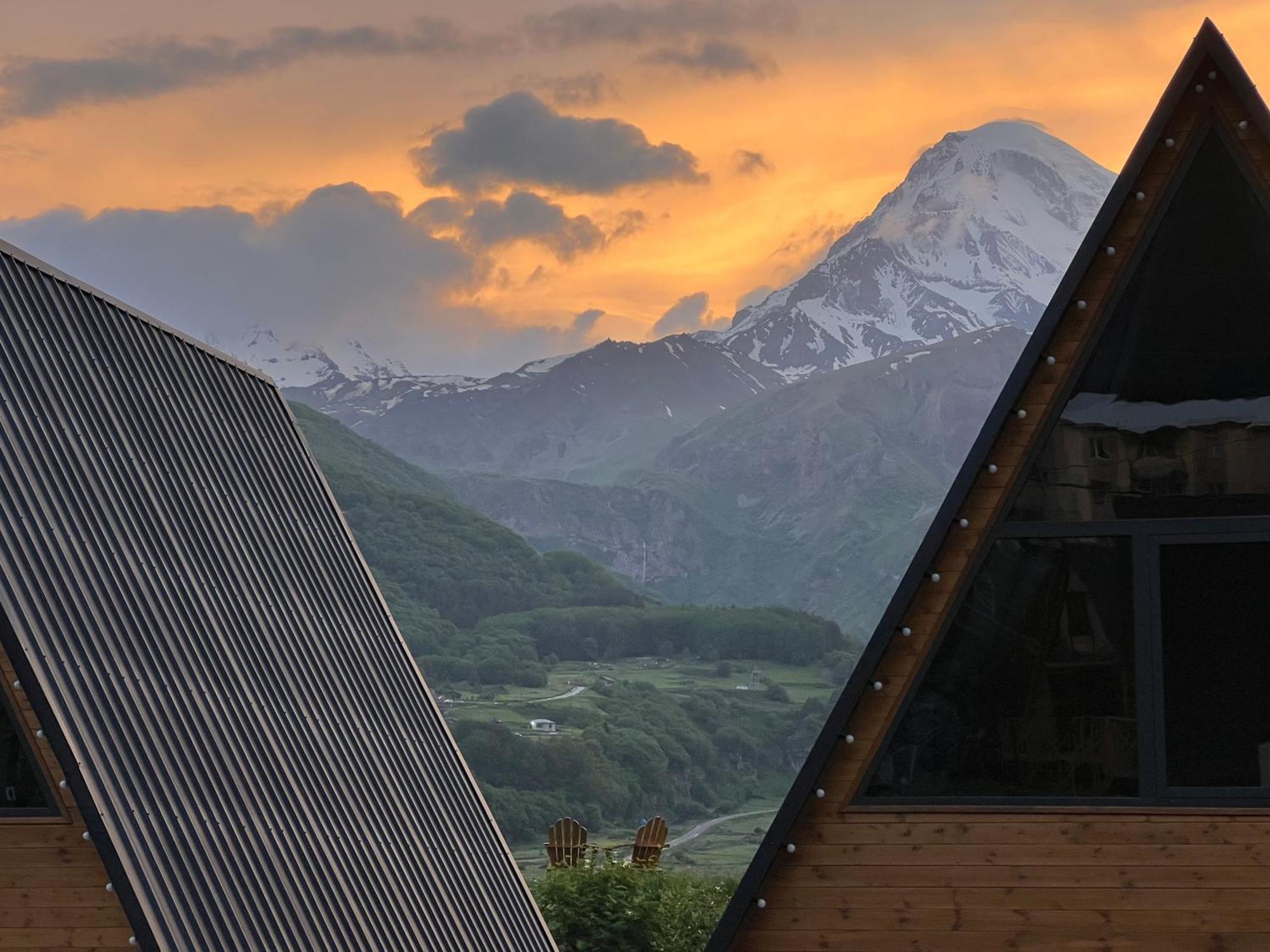 Kazbegi Hills Cottages Екстериор снимка